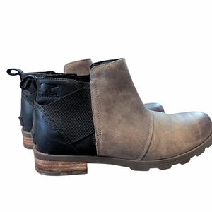 Sorel Emelie Chelsea Waterproof Leather Boots - Quarry/Black - Size 9.5